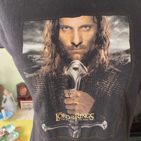 Vintage Lord of the Rings Aragorn Tee - Picture 2 of 7